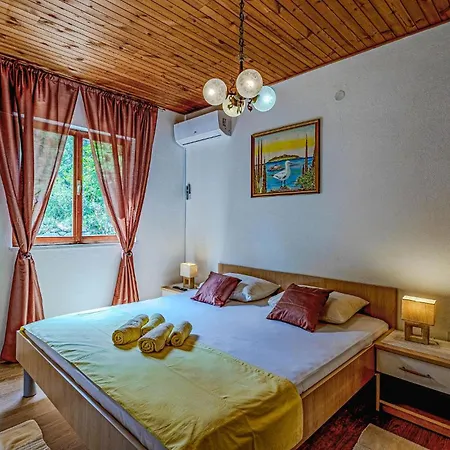 Przina Iv Semesterbostad Lumbarda