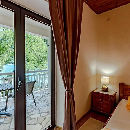 Beach Front Home In Lumbarda * Λομπάρδα