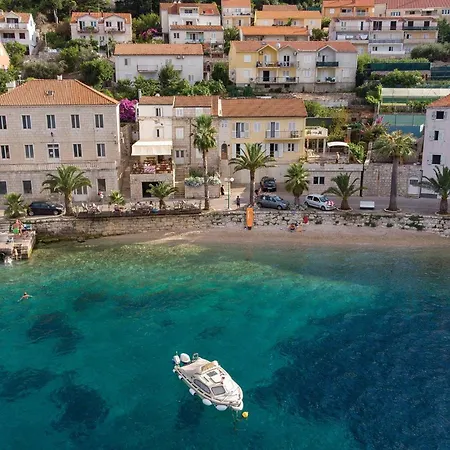 Beach Front Home In Lumbarda