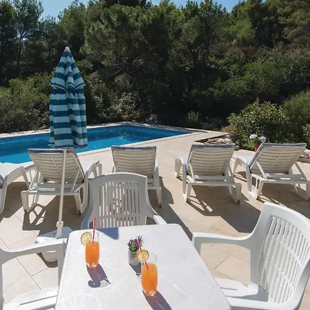 Semesterbostad Przina Iv Lumbarda