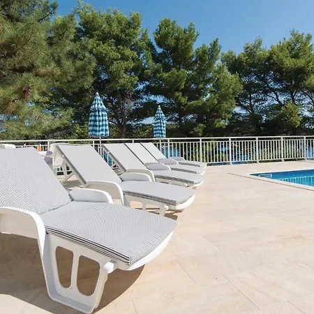 Beach Front Home In Lumbarda Λομπάρδα