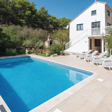 Beach Front Home In Lumbarda Σπίτι διακοπών *