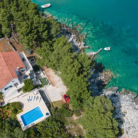 Beach Front Home In Lumbarda Λομπάρδα